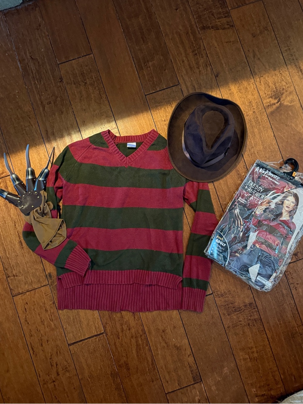 Spirit Halloween Ladies Freddy Krueger Sweater Costume w/Glove and Hat - Small